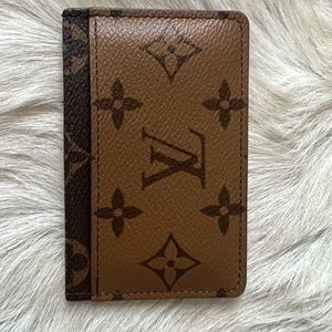 🤎Like New🤎 Louis Vuitton Card case!